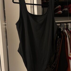 SHEIN Black Sleeveless Bodysuit